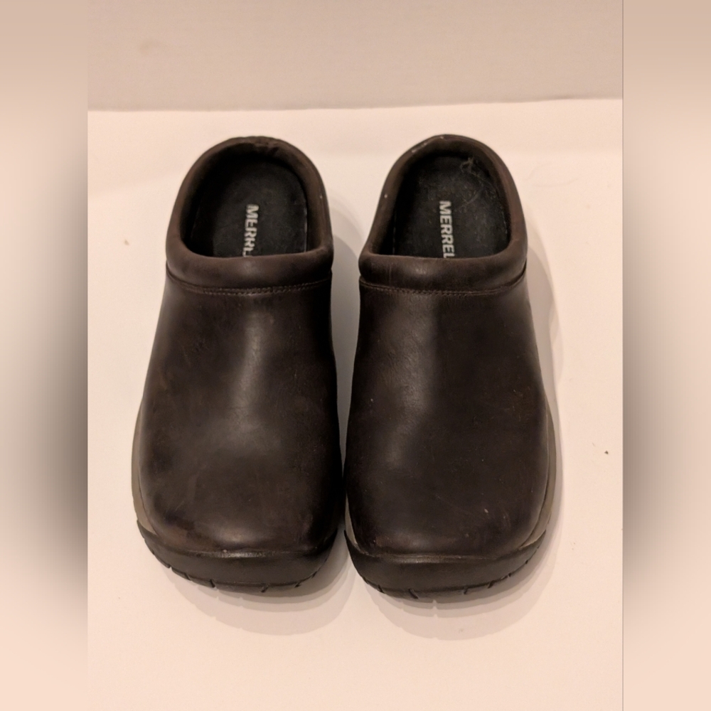 Merrell Black Leather Slip-On Clogs — Women's Comfort Mules